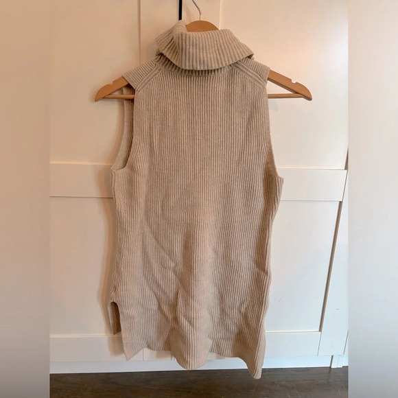 Gap Merino Blend Sleeveless Turtleneck Sweater Women's Medium Classic - Picture 2 of 5